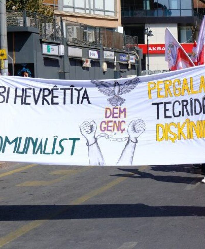 APOCU DÜŞÜNCEYİ GELİŞTİRELİM, YAŞAMDA KOMÜNALLEŞİP, ÖZGÜRLEŞELİM!